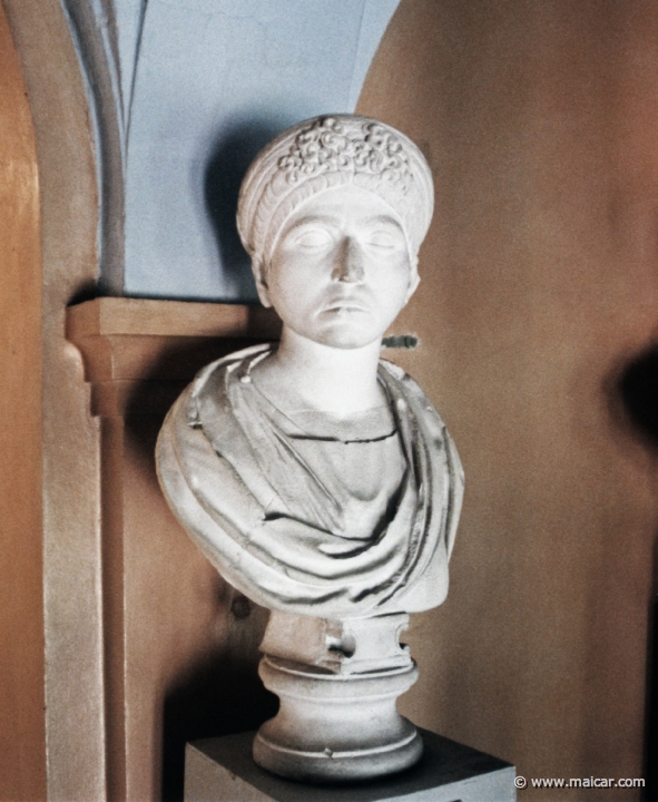 5210.jpg - 5210: Lady of the Trajan age, early 2C AD. Original marble in Glyptotek, Copenhagen. Antikmuseet, Lund.