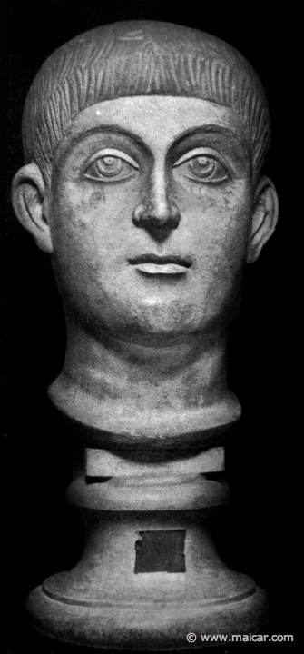 hek308a.jpg - hek308a: Kolossalkopf eines unbekannten Römers. Rom, Kapitolinisches Museum. Die Bildniskunst der Griechen und Römer, von Anton Hekler (1912).
