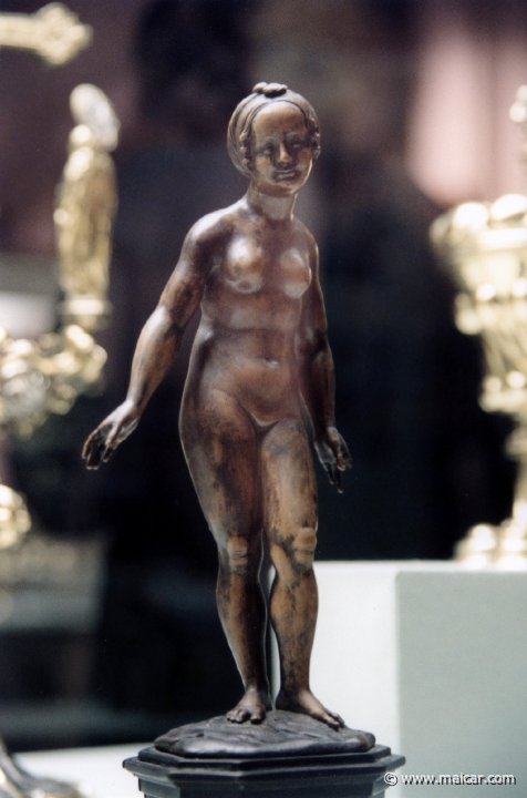 7723.jpg - 7723: Daniel Mauch 1477-1540: Venus. Pearwood, Netherlandish. Victoria and Albert Museum, London.