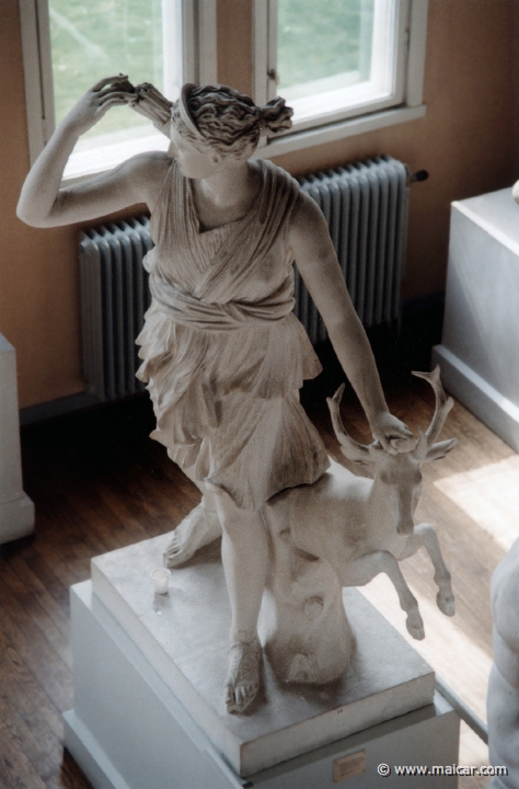 1320.jpg - 1320: Artemis the Huntress (Diana of Versailles) (Roman marble copy after original from end of 4th century - early 3rd century B.C. Antikmuseet, Lund.