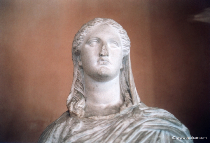 1201.jpg - 1201: Demeter from Cnidos. Marble ca. 340 BC. British Museum, London. Antikmuseet, Lund.