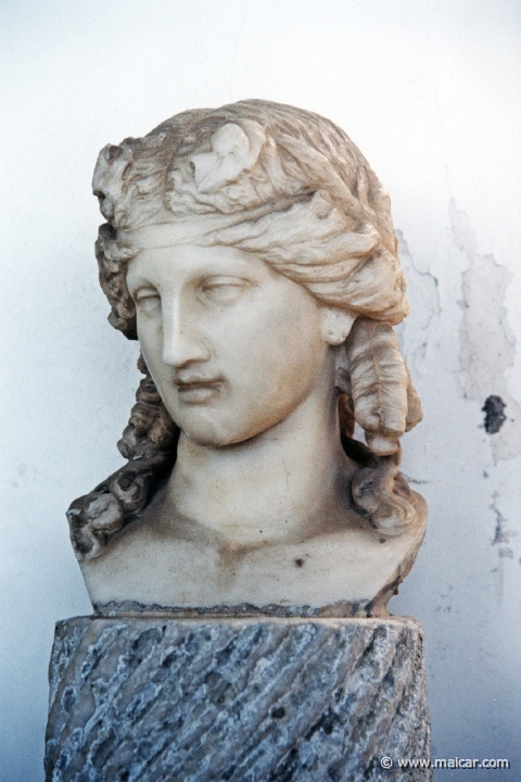 7510.jpg - 7510: Dionysus. Axel Munthe's Villa San Michele, Capri.