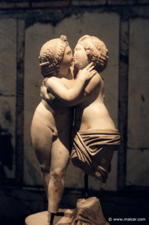5812.jpg - 5812: Amour et Psyche IV siècle après J.-C. Ostia Antica, Musée. Musée Rath, Genève.