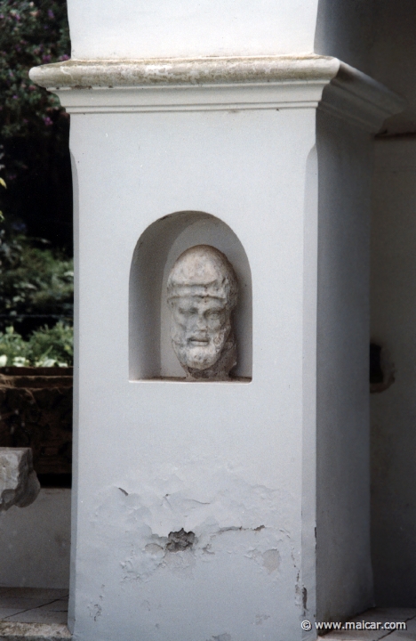 7438.jpg - 7438: Odysseus. Axel Munthe's Villa San Michele, Capri.