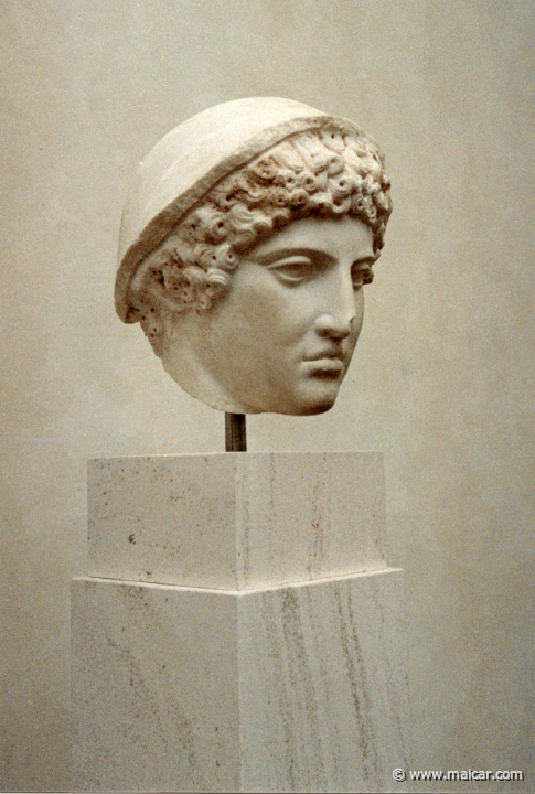 1009.jpg - 1009: Kopf vom Typus des Hermes Ludovisi. 2 Jh. n. Kr. Städtische Galerie-Liebighaus, Museum alter Plastik, Frankfurt.