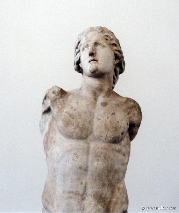 2120.jpg - 2120: Triton. Vielleicht Giebelfigur eines Tempel 350-320 v. Chr. Marmor. Pergamon Museum, Berlin.