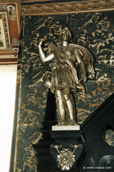 4806.jpg - 4806: Statuette of Artemis. Frederiksborgmuseet (Det Nationalhistoriske Museum på Frederiksborg Slot), Copenhagen.