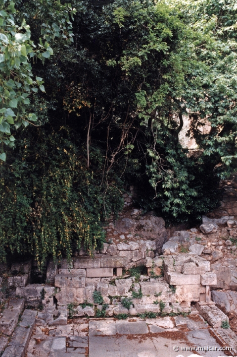 5913.jpg - 5913: The Fountain Castalia, Delphi.