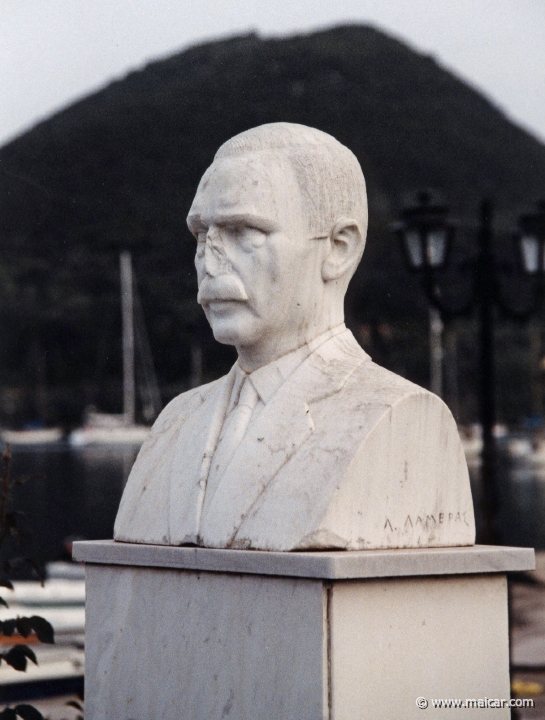 6906.jpg - 6906: L. Lameras: Bust of Wilhelm Dörpfeld (1853-1940). Leucas, Greece.