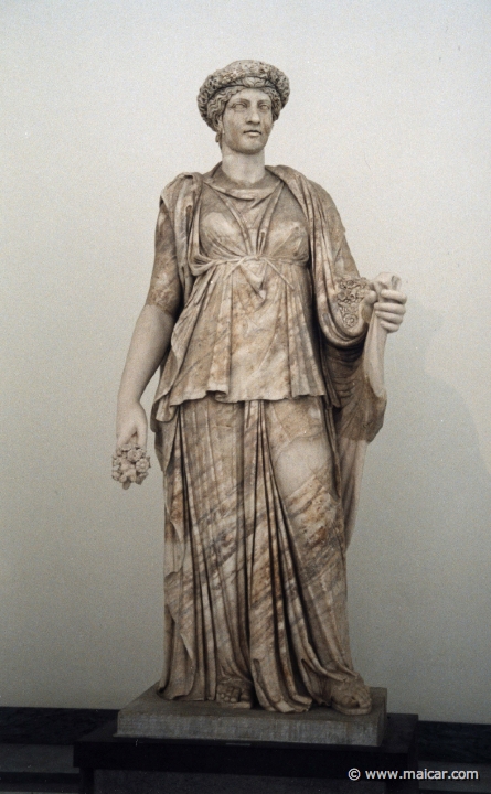 7030.jpg - 7030: Flora Minore. Reilaborazione di età imperiale. Da originale di V sec. a.C. National Archaeological Museum, Naples.