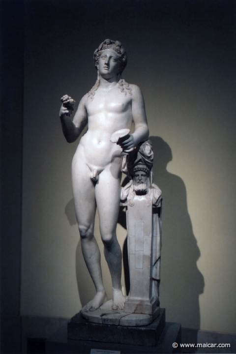 9706.jpg - 9706: Dioniso del «tipo de Madrid-Varese». Hacia 150 a.C. Mármol. Copia romana de un original griego fechable hacia el 125-100 a.C. Museo Nacional del Prado.