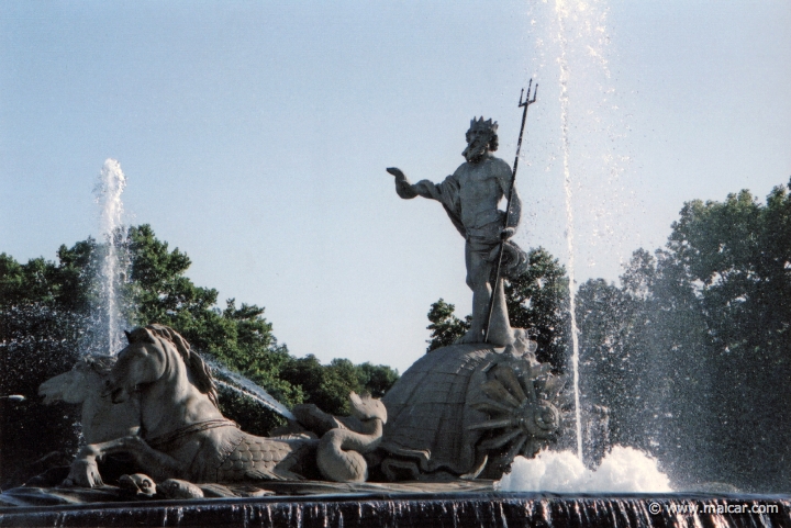 9934.jpg - 9934: Neptuno. Madrid.